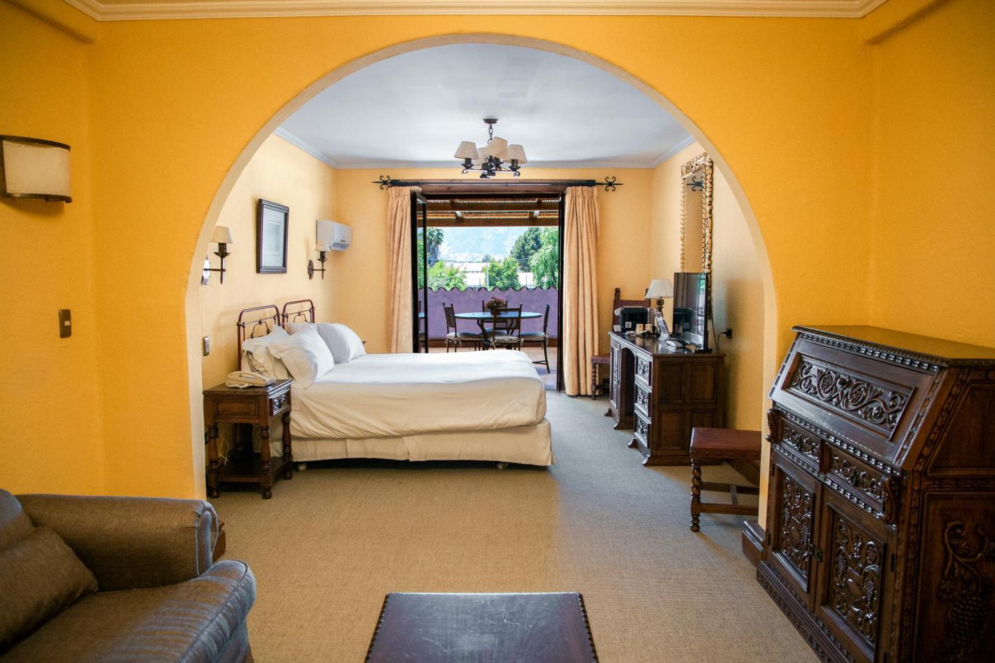 Deluxe Suite,1039758148:JPEG