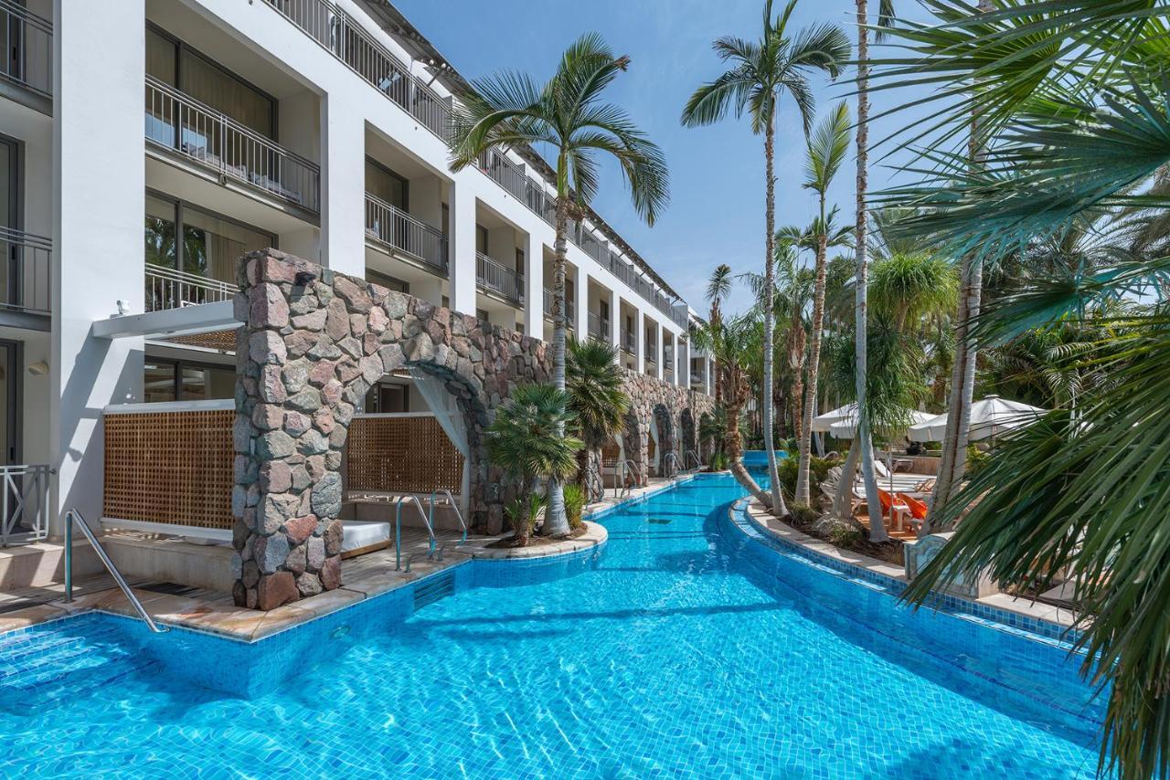 Water Front Room Deck