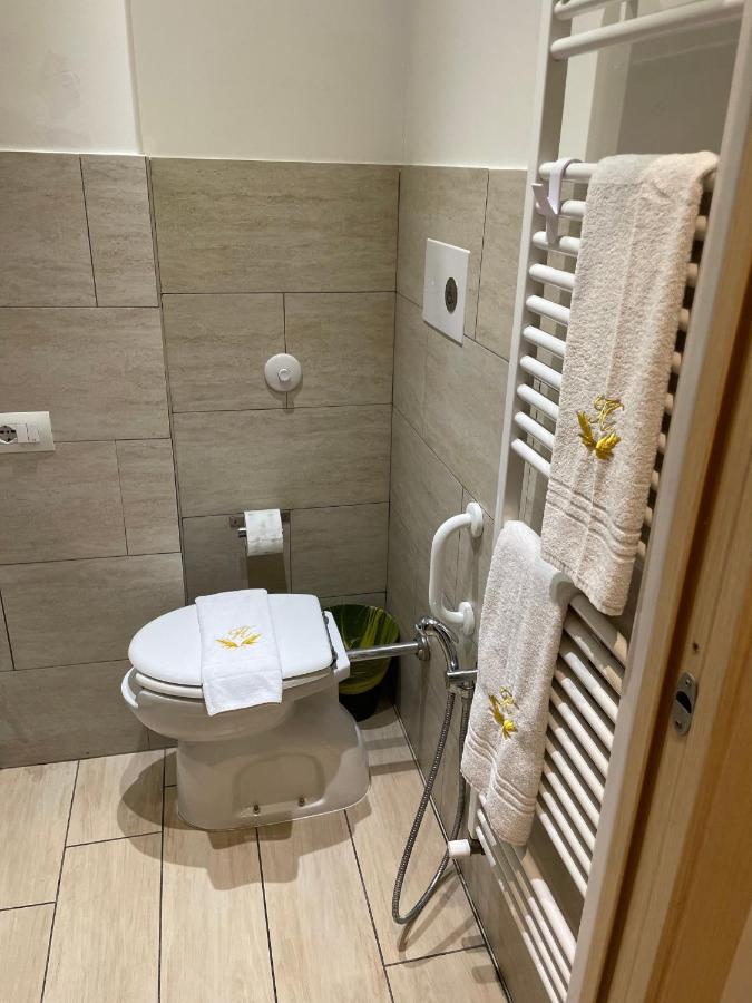 Double or Twin Room Private Bathroom