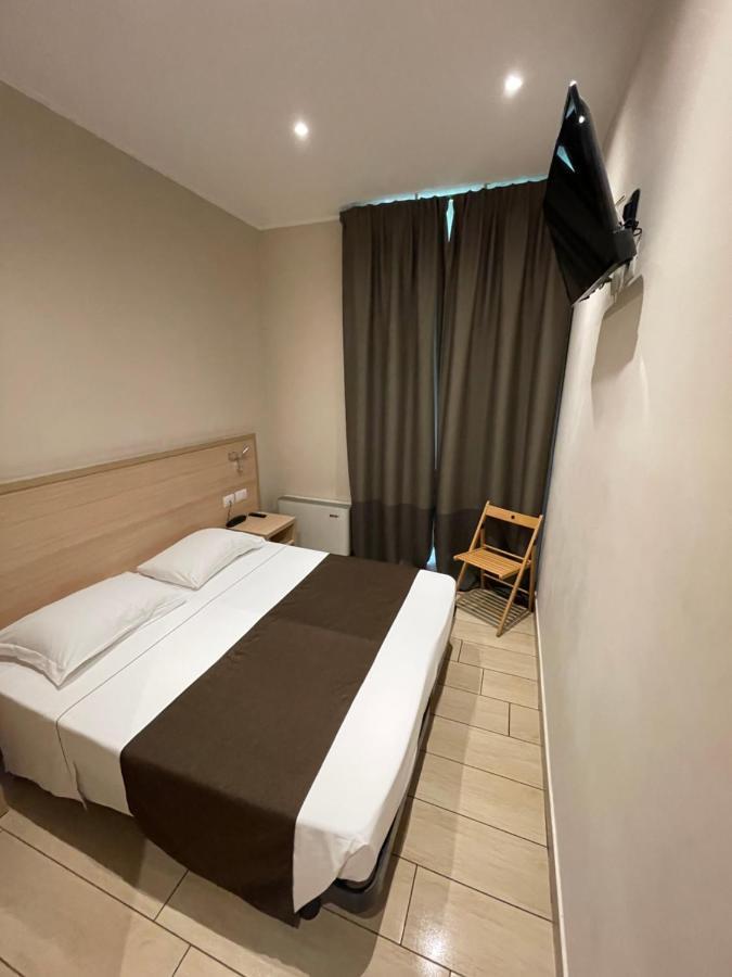 Double or Twin Room Private Bathroom