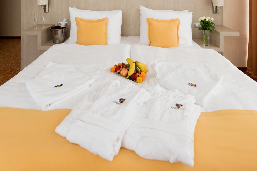 Junior Suite,439322022:JPEG