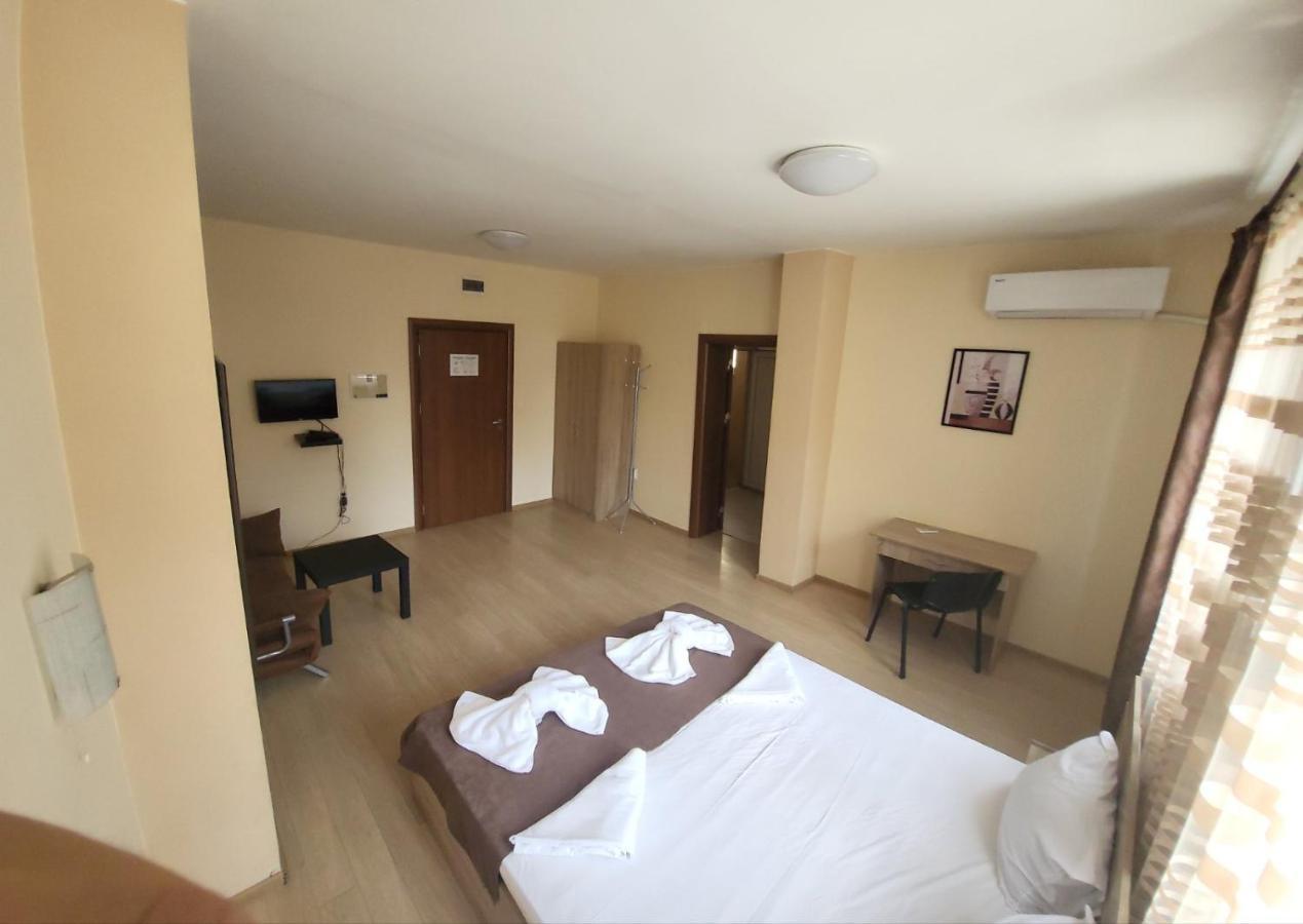 Apartment 1 double bed & 1 sofa bed