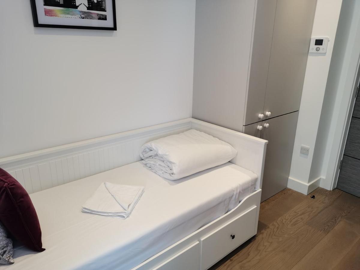 Single Room Private Bathroom