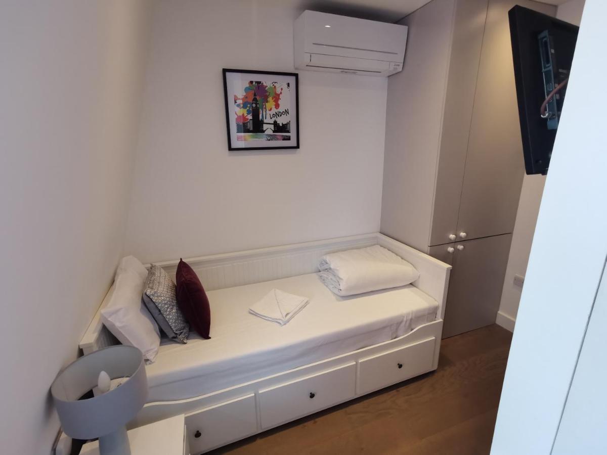 Single Room Private Bathroom