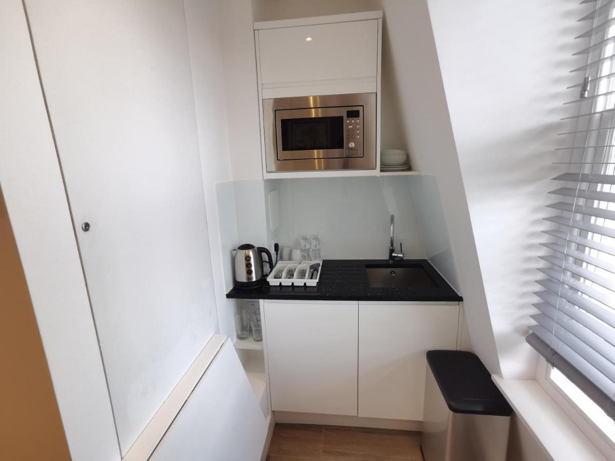 Single Room Private Bathroom