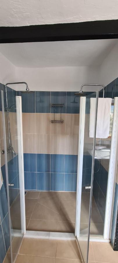 Deluxe Room,1259404732:JPEG