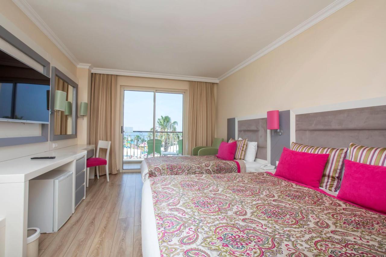 Deluxe Room with Jacuzzi