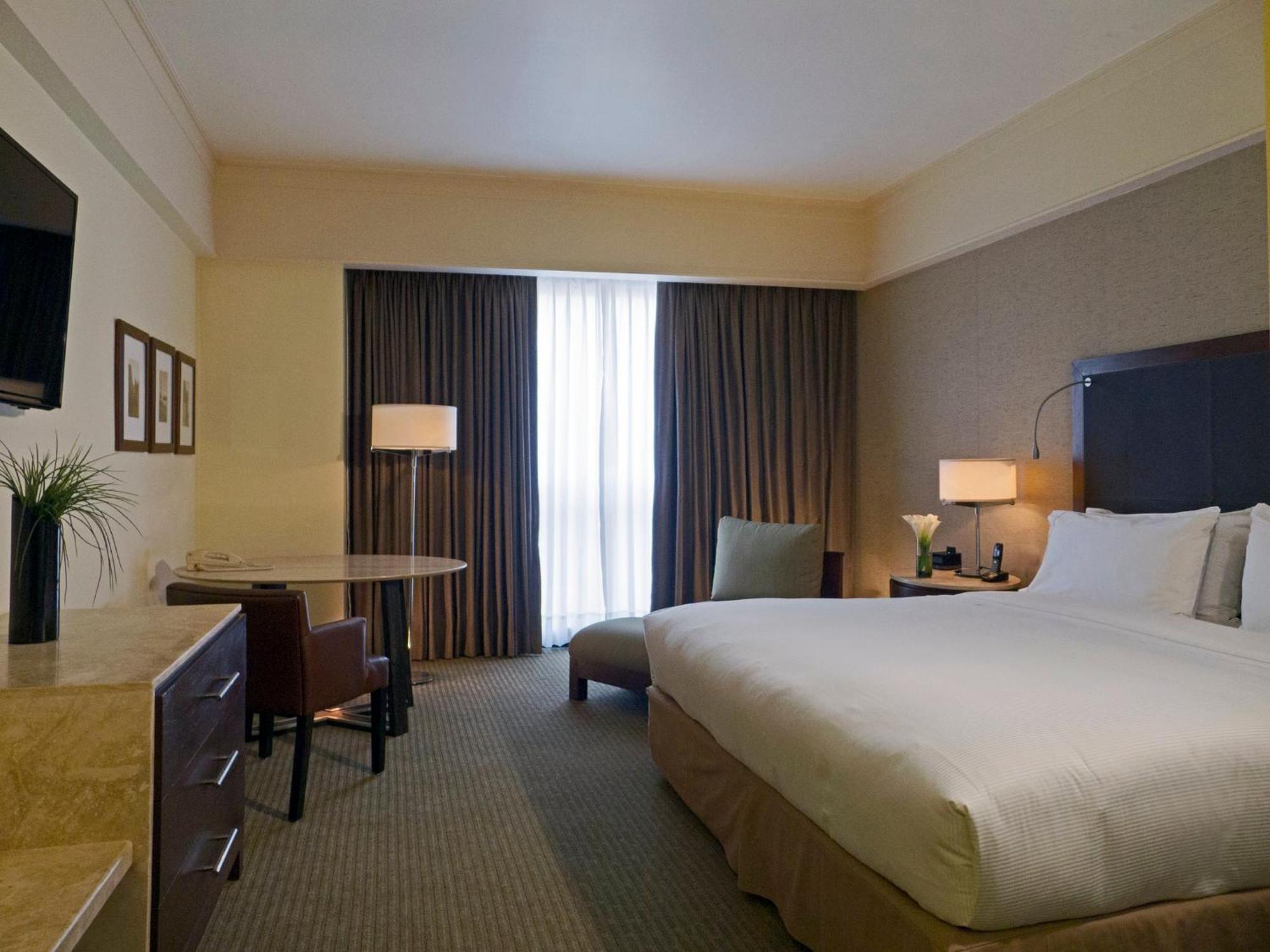 Deluxe King Room,1516760038:JPEG