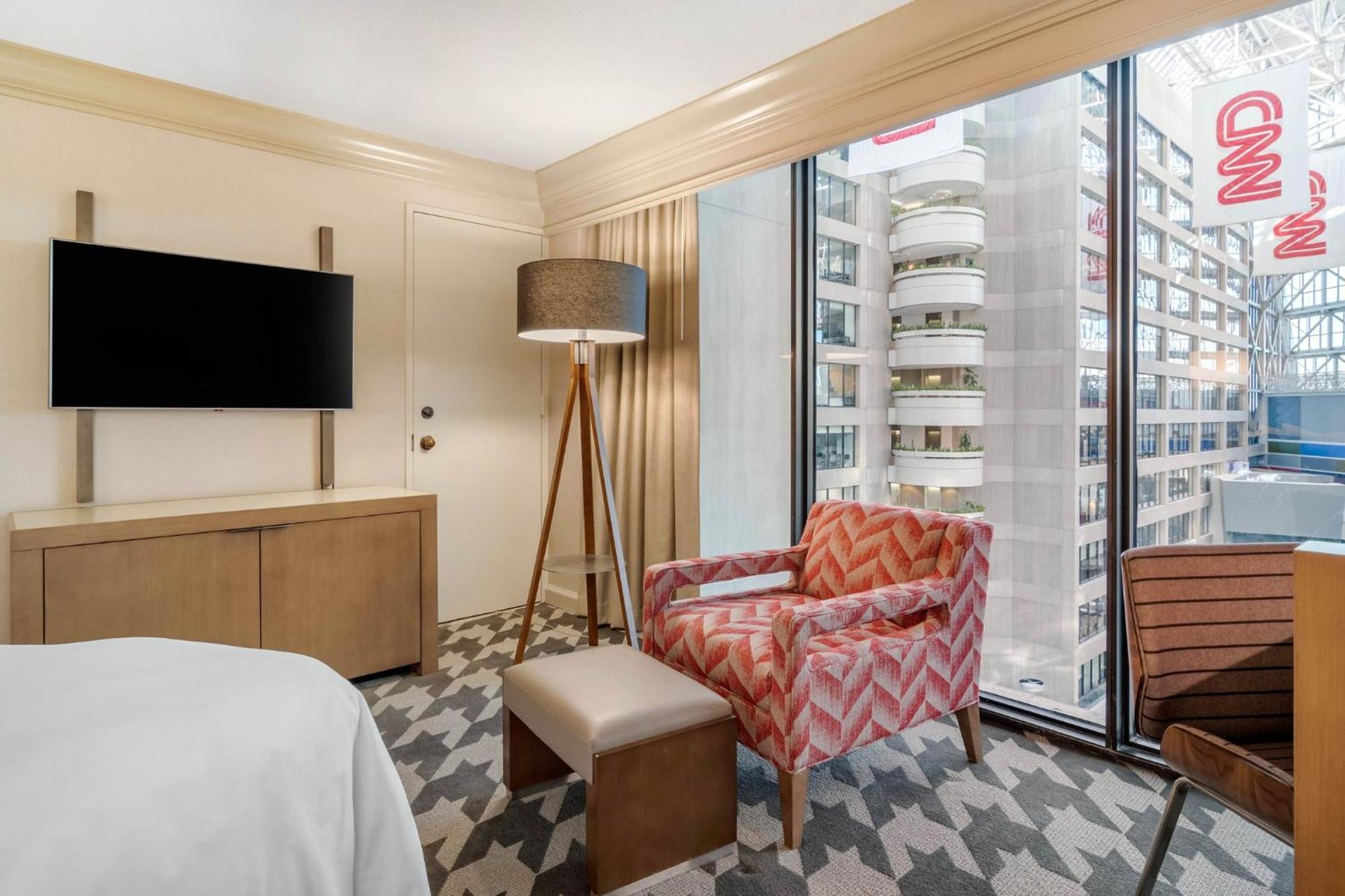 Deluxe Room 1 King Bed