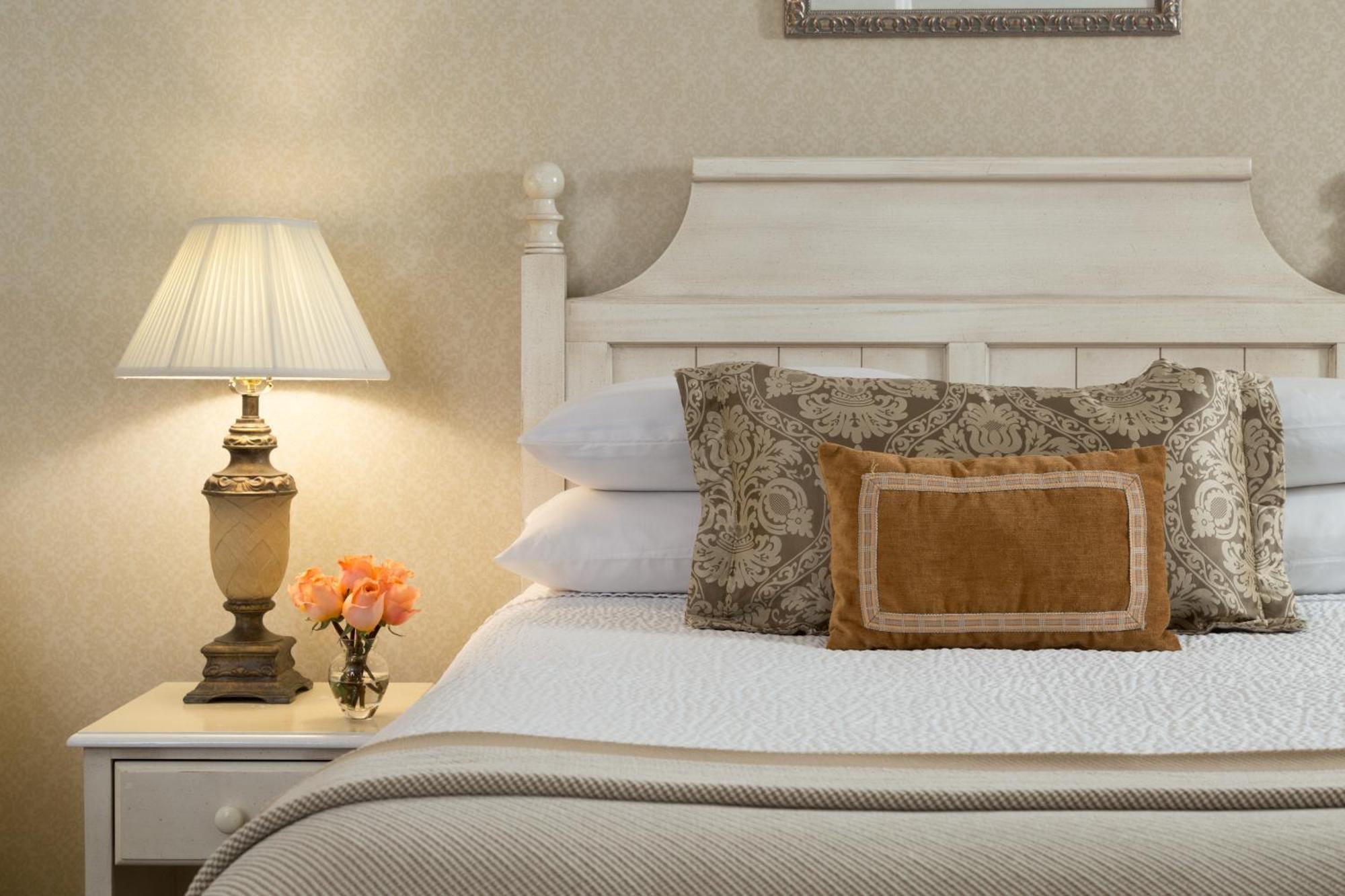 Queen Room,1275956548:JPEG