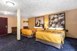 Queen Room with Two Queen Beds - Mobility Access/Non-Smoking,1276129057:JPEG
