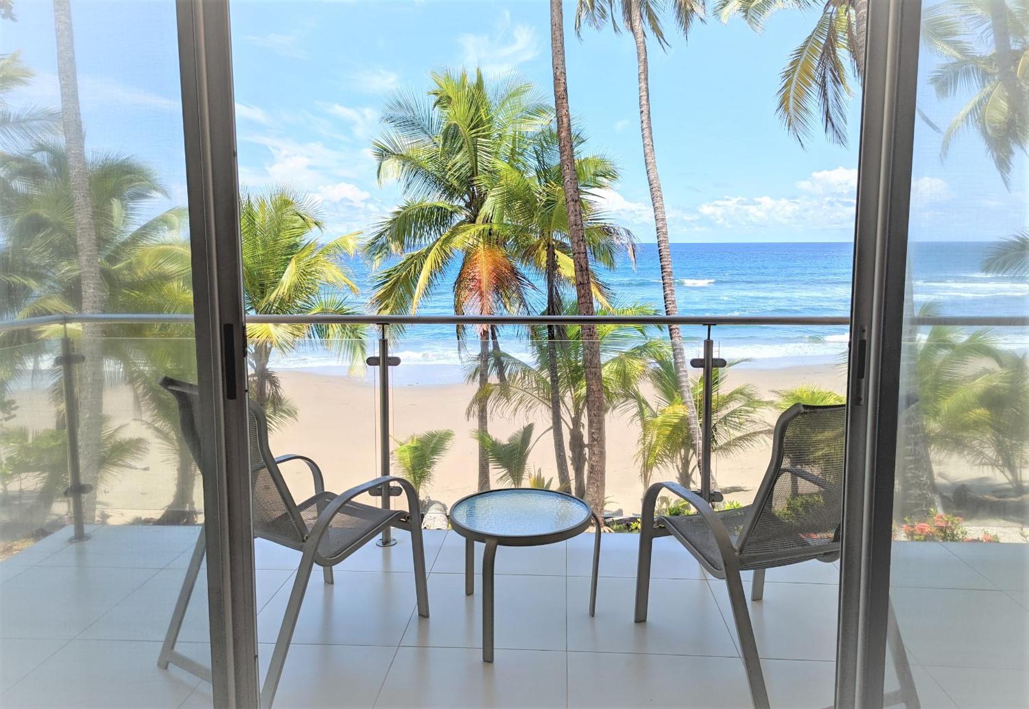 Deluxe Beachfront Room