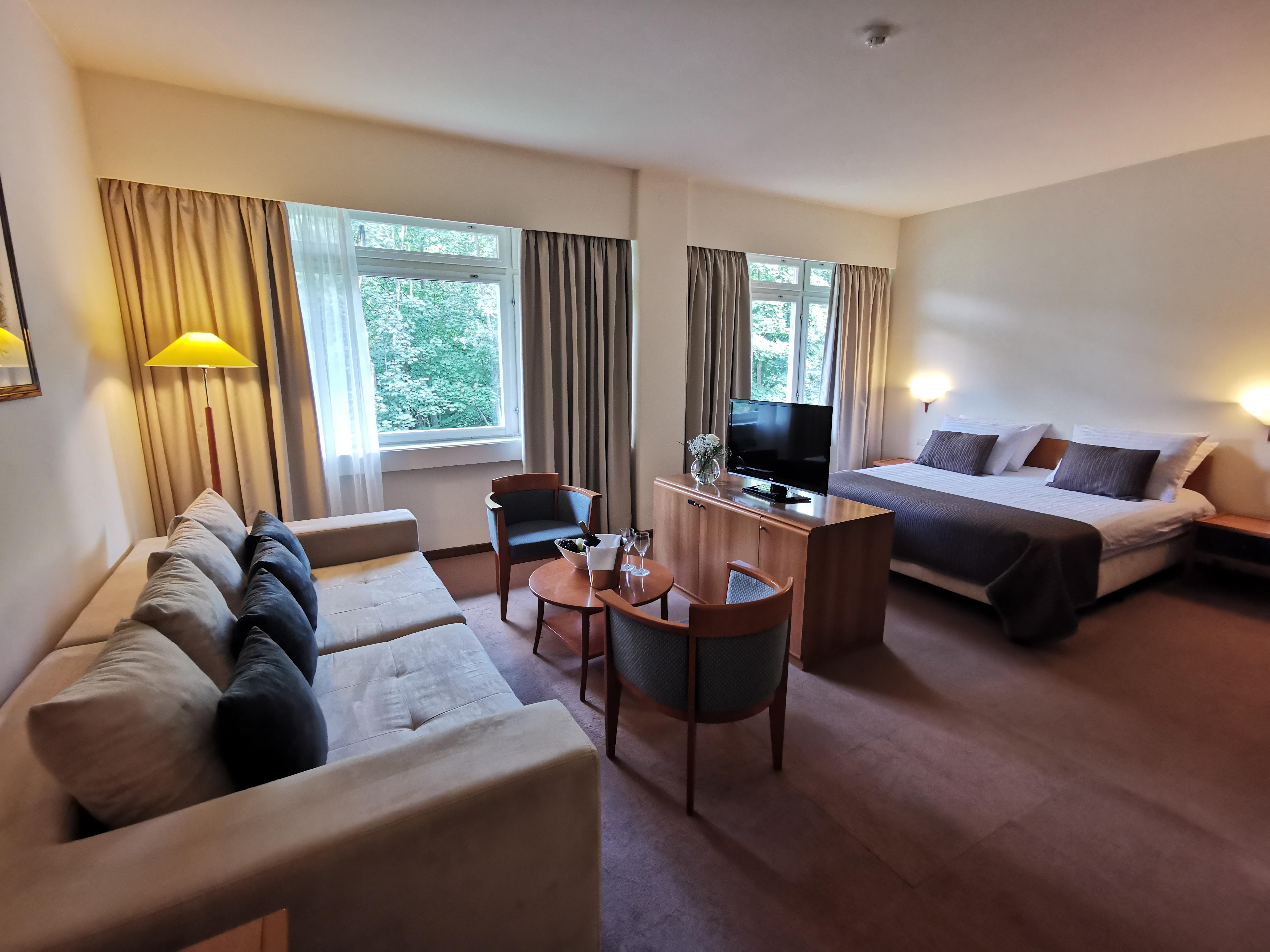 Junior Suite with Extra Bed - Lake Side