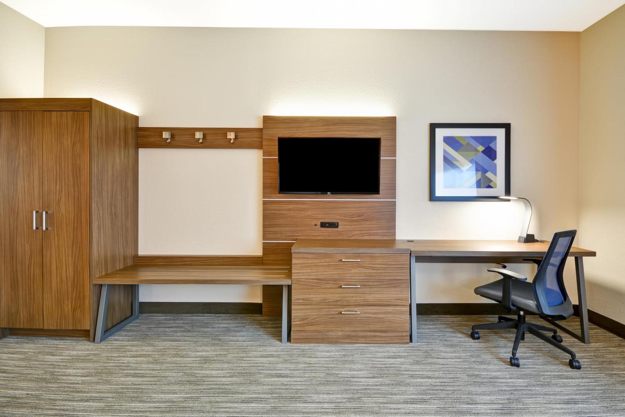 Standard King Room with Sofa Bed