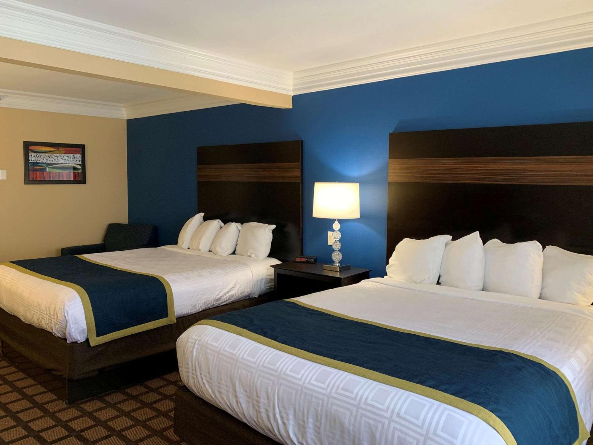 Standard Queen Room Two Queen Beds Non Smoking