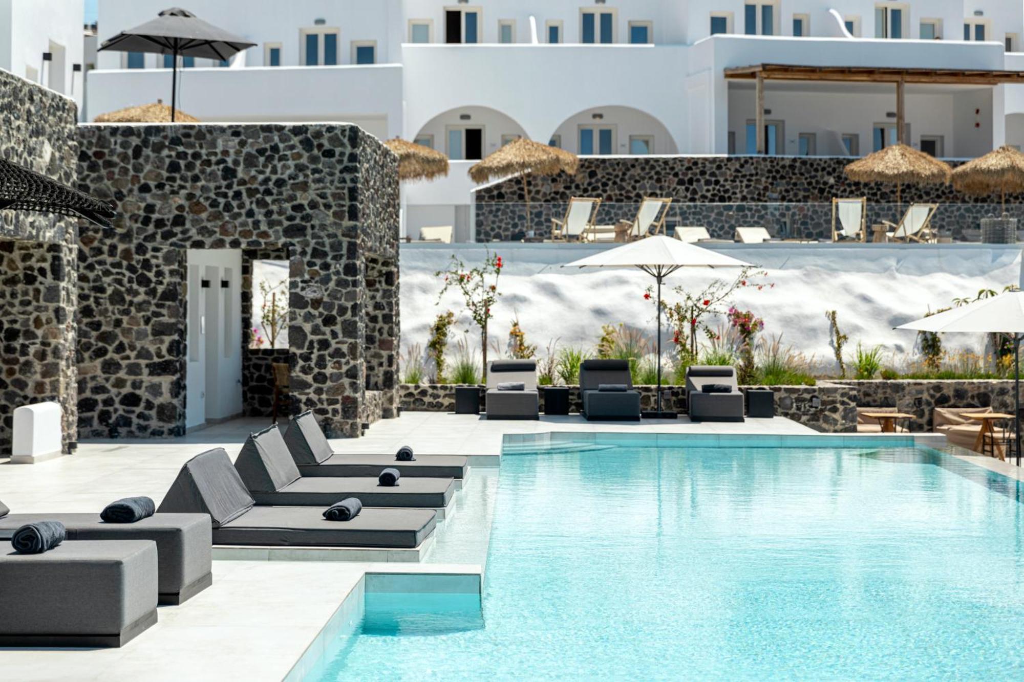 Aqua Pool Suite