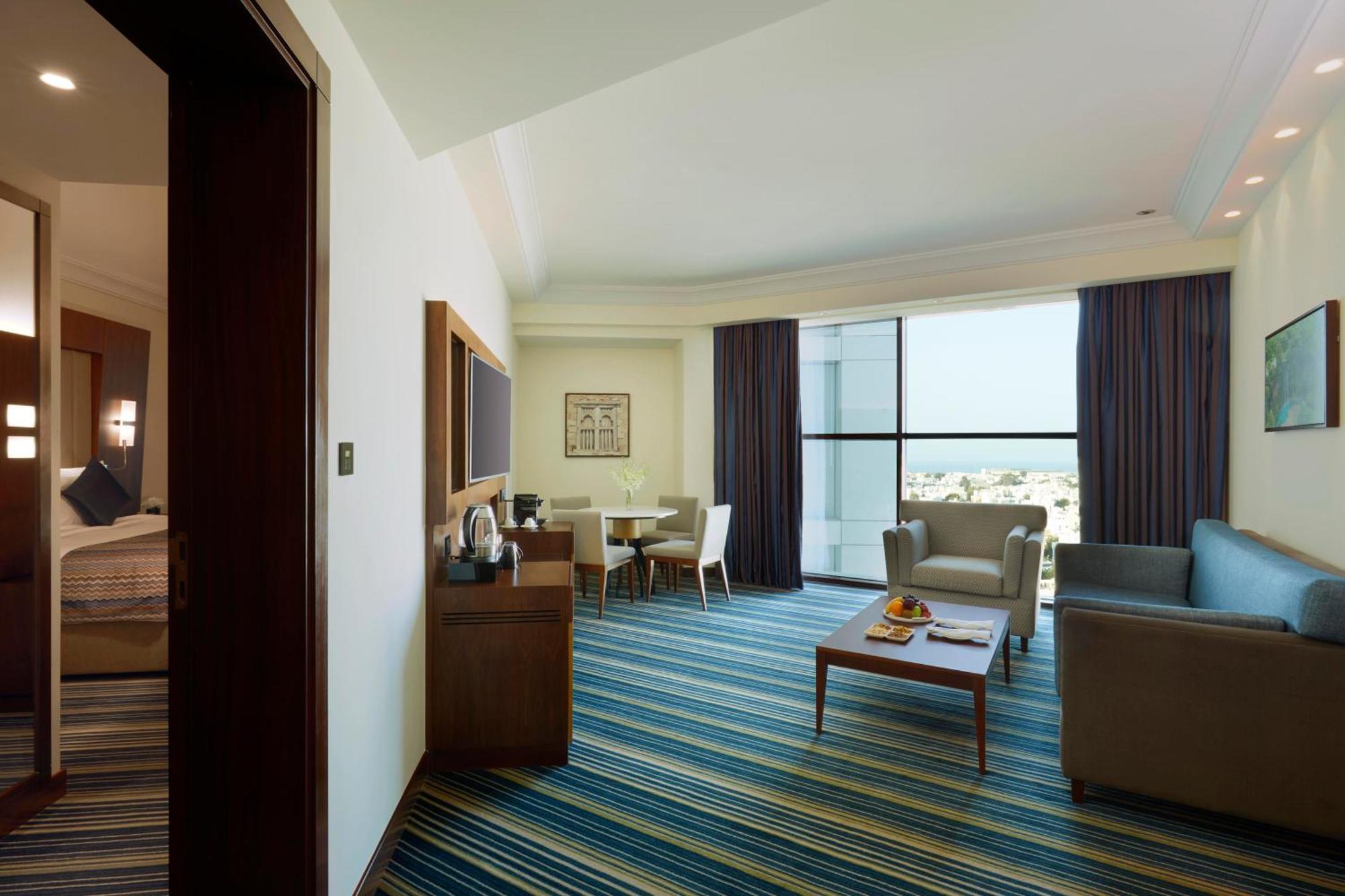 Executive Suite on F&B Dining restaurants on spa on laundry services Late check out Early check subject to hotel availability