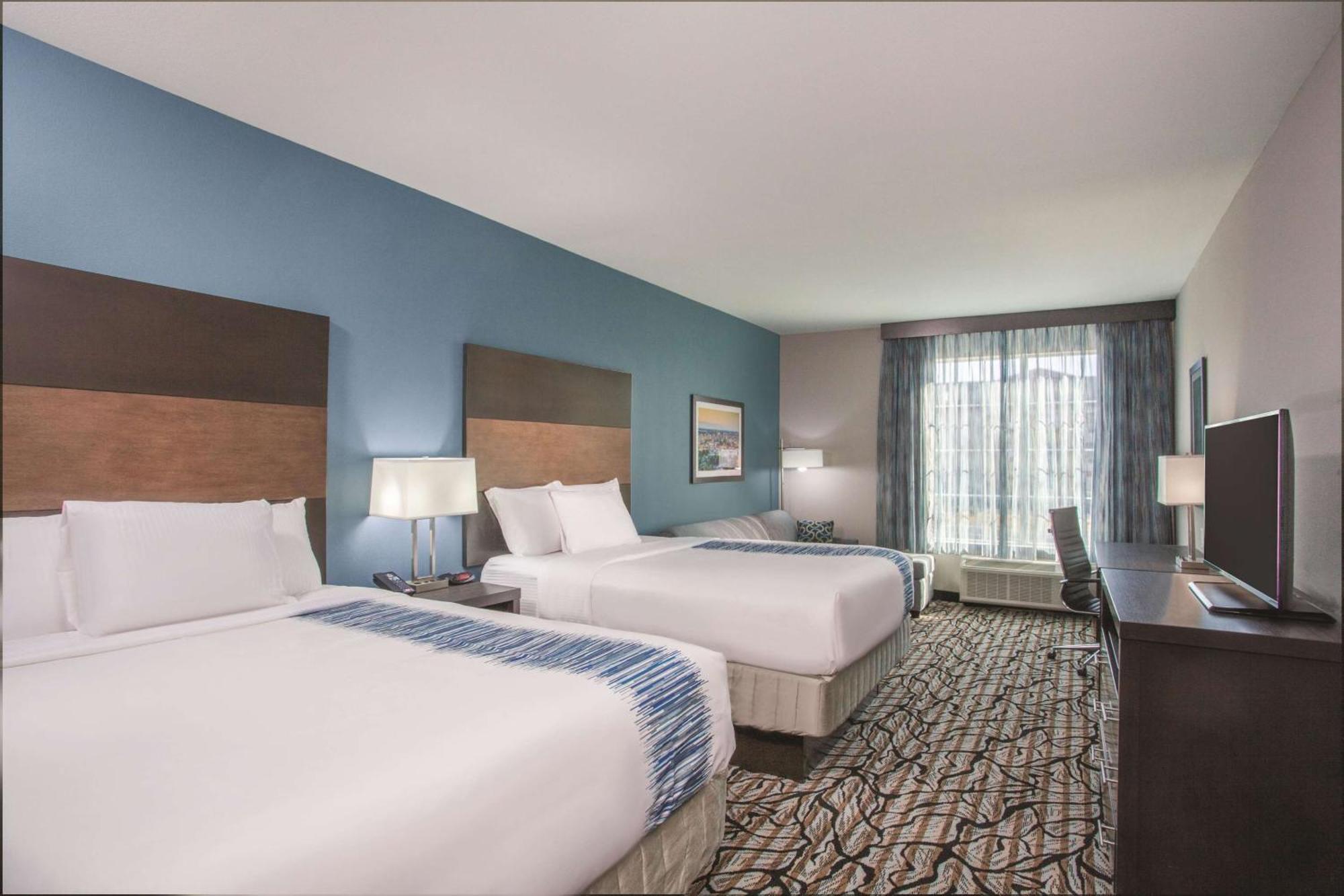 Deluxe Queen Room Two Queen Beds Non-Smoking