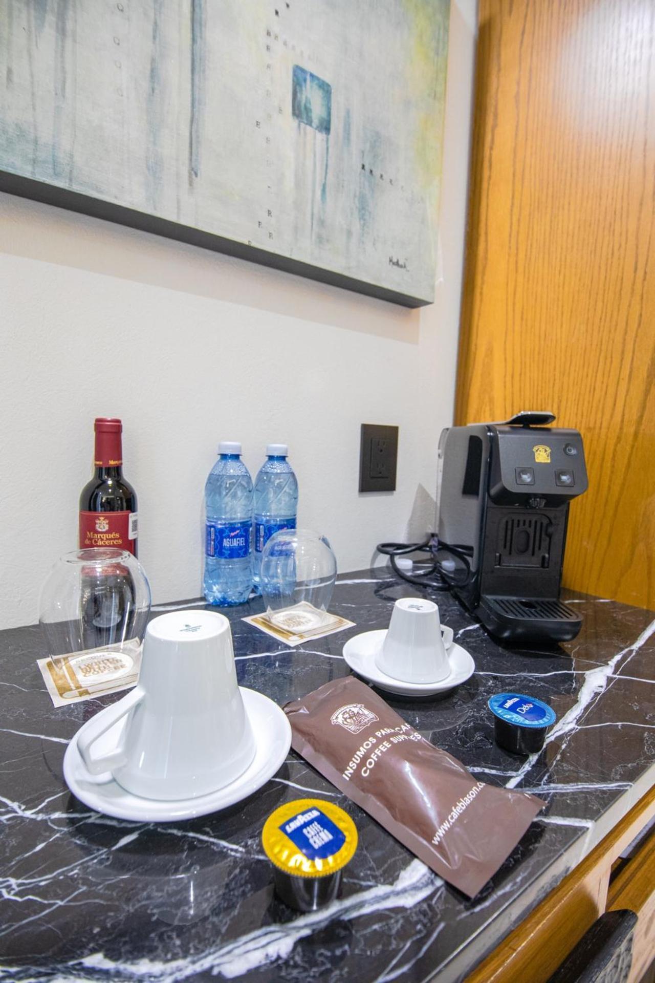 Deluxe King Suite