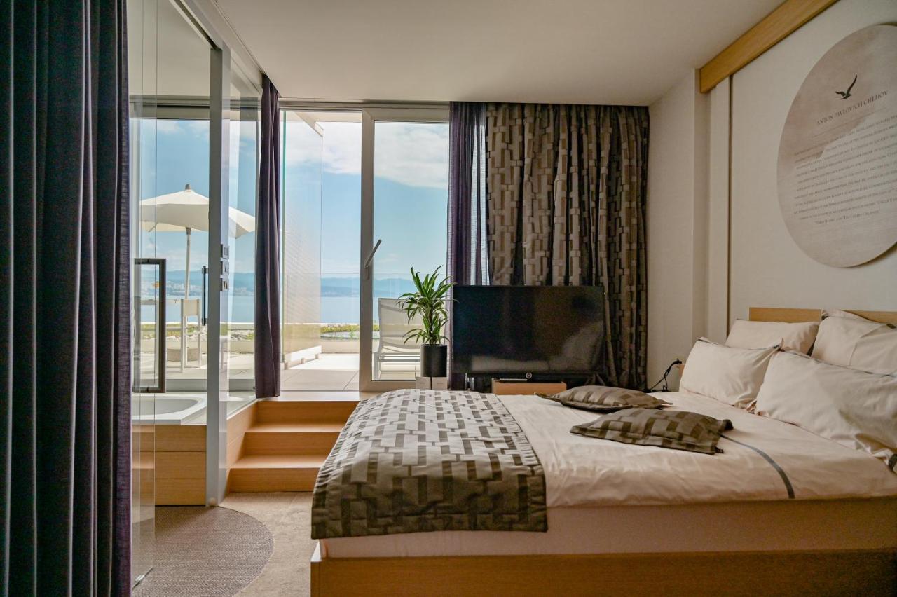 Small Double Room with Sea View,1287718654:JPEG