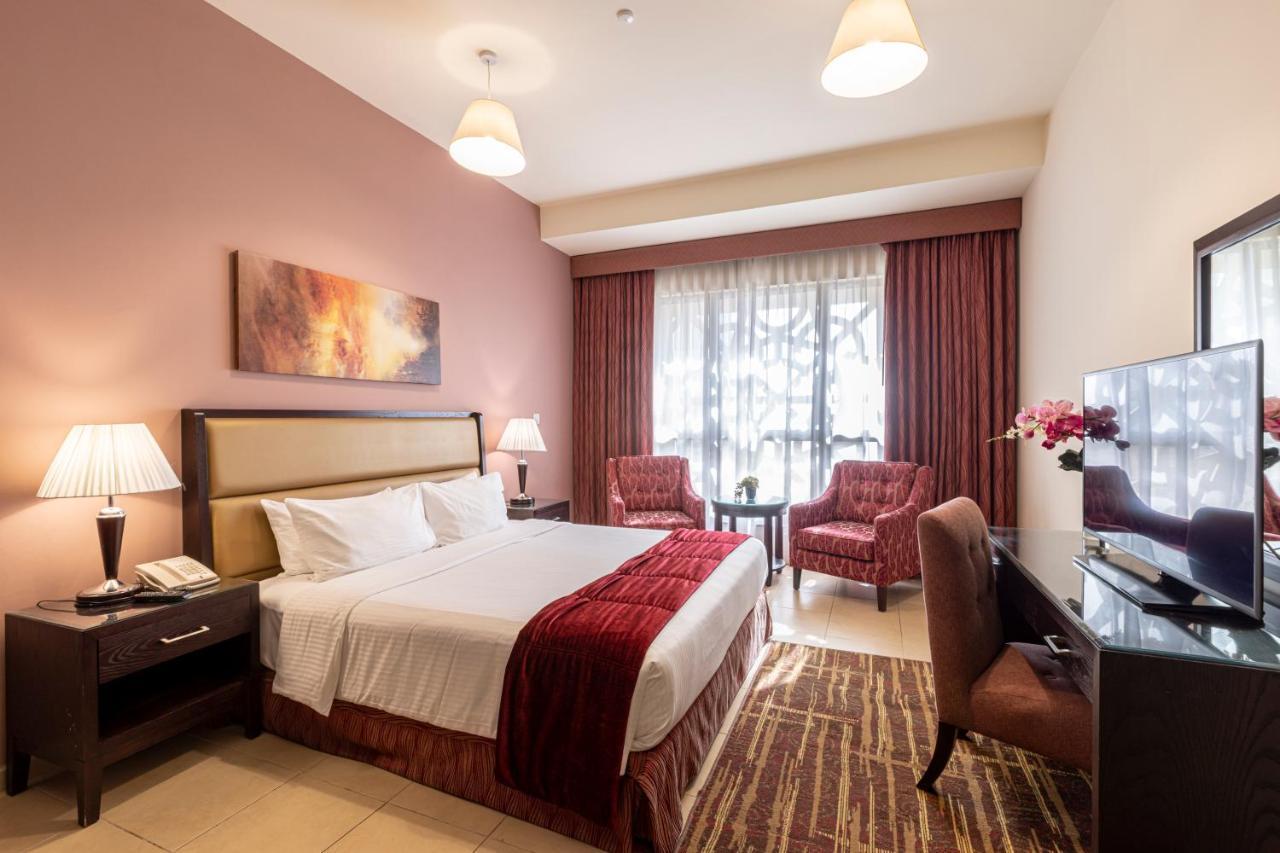 Three Bedroom Apartment Private Pool on F&B Just Steps from JBR Beach