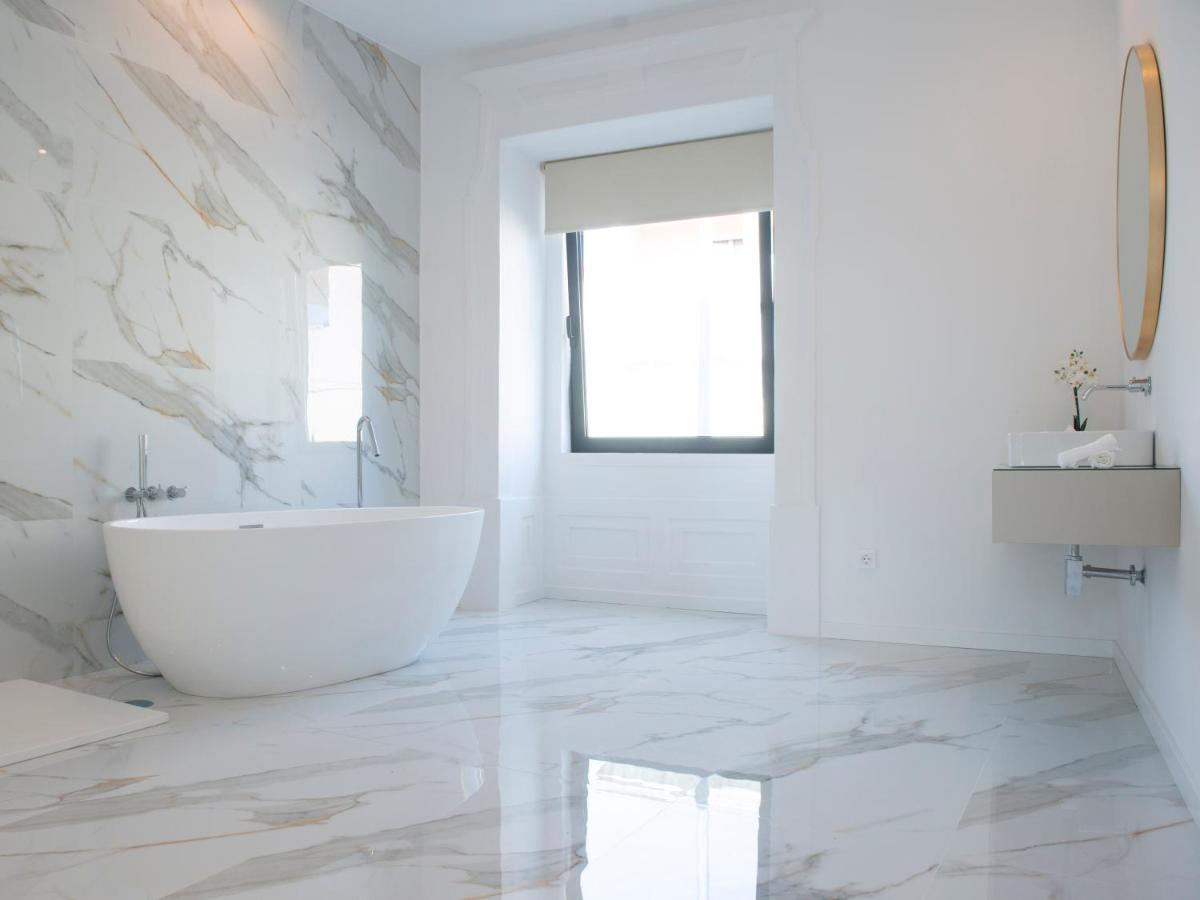 Deluxe Double Room Bath