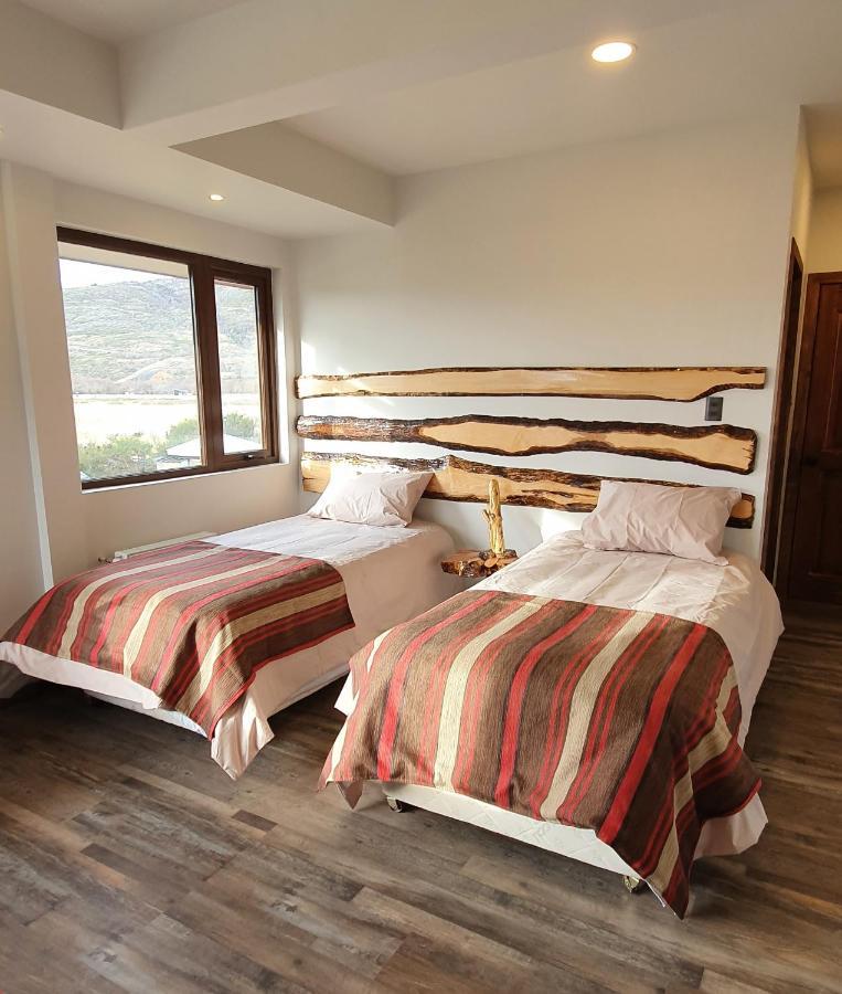 Twin Room,1595514539:JPEG