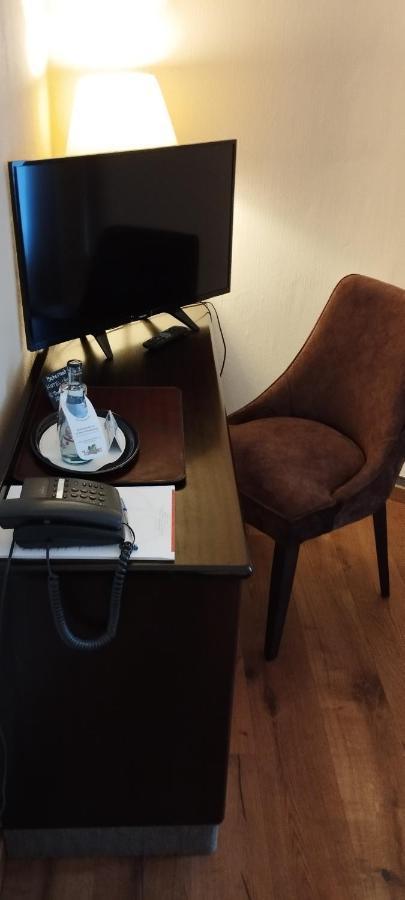 Single Room with Bathroom,1318871779:JPEG