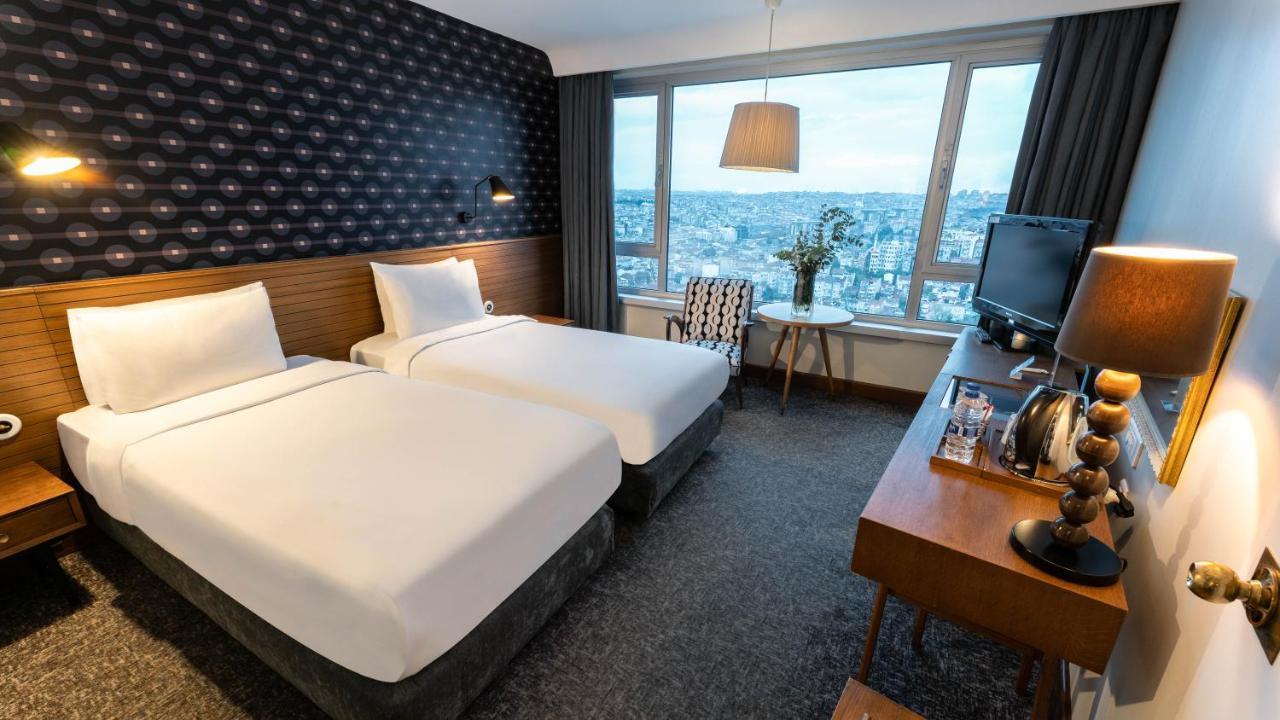 Superior Room City View