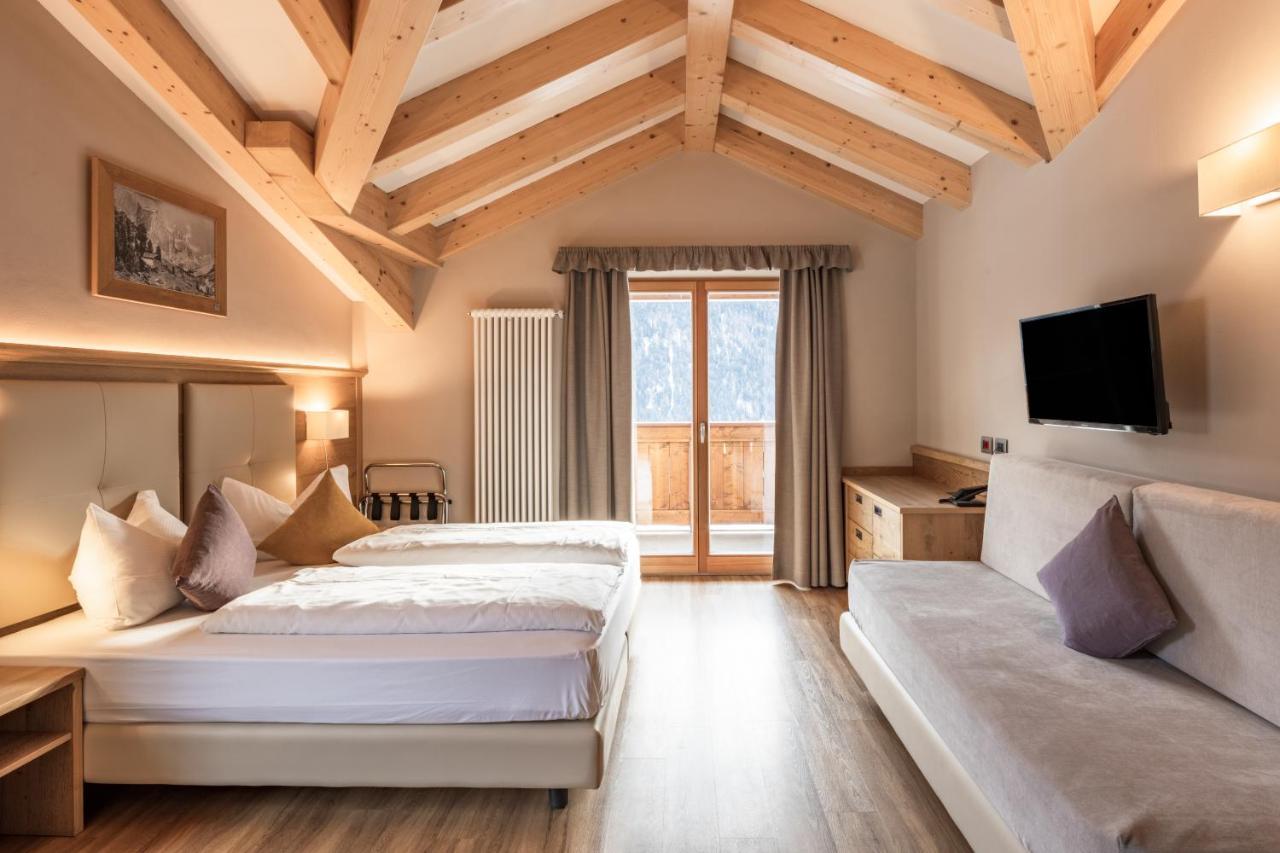 Double or Twin Room Mountain View