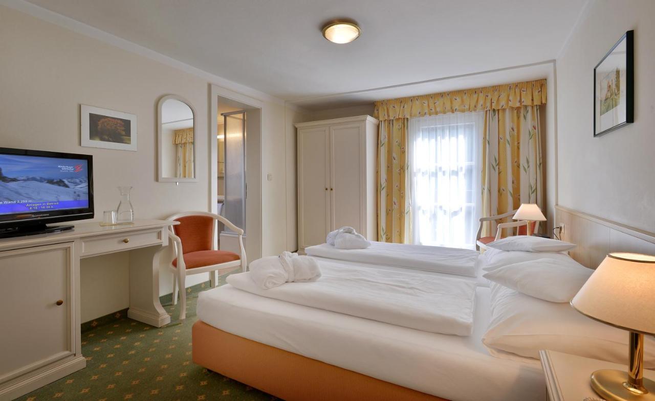 Standard Double Room,1341086045:JPEG