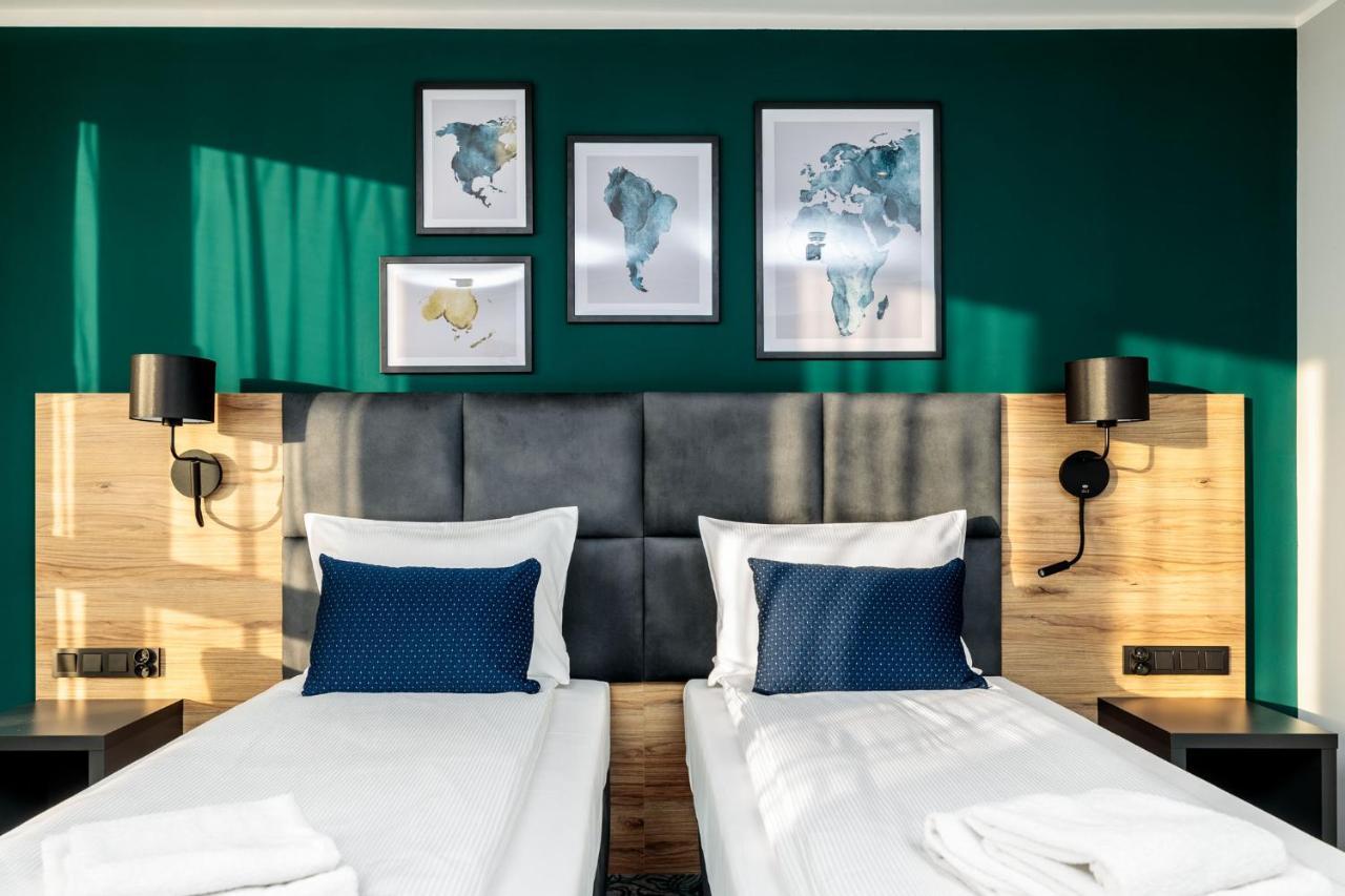 Standard Room 2 Single Beds