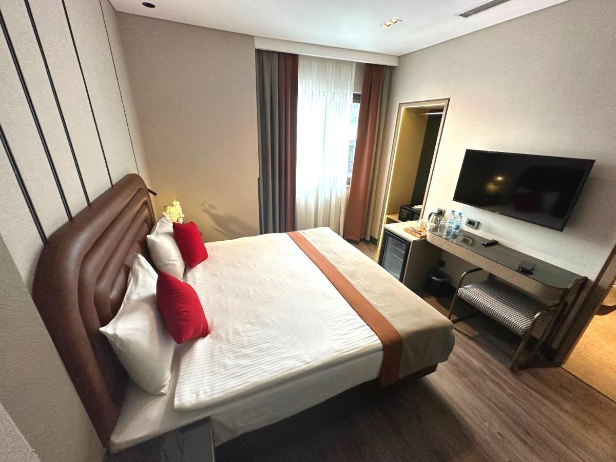 Deluxe King Room,1350682579:JPEG