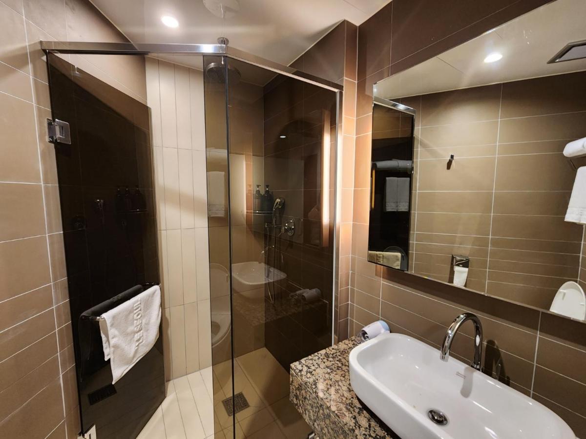 Double Room Private Bathroom