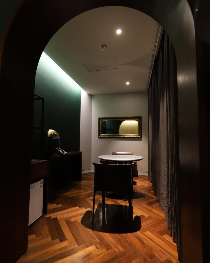 Queen Suite