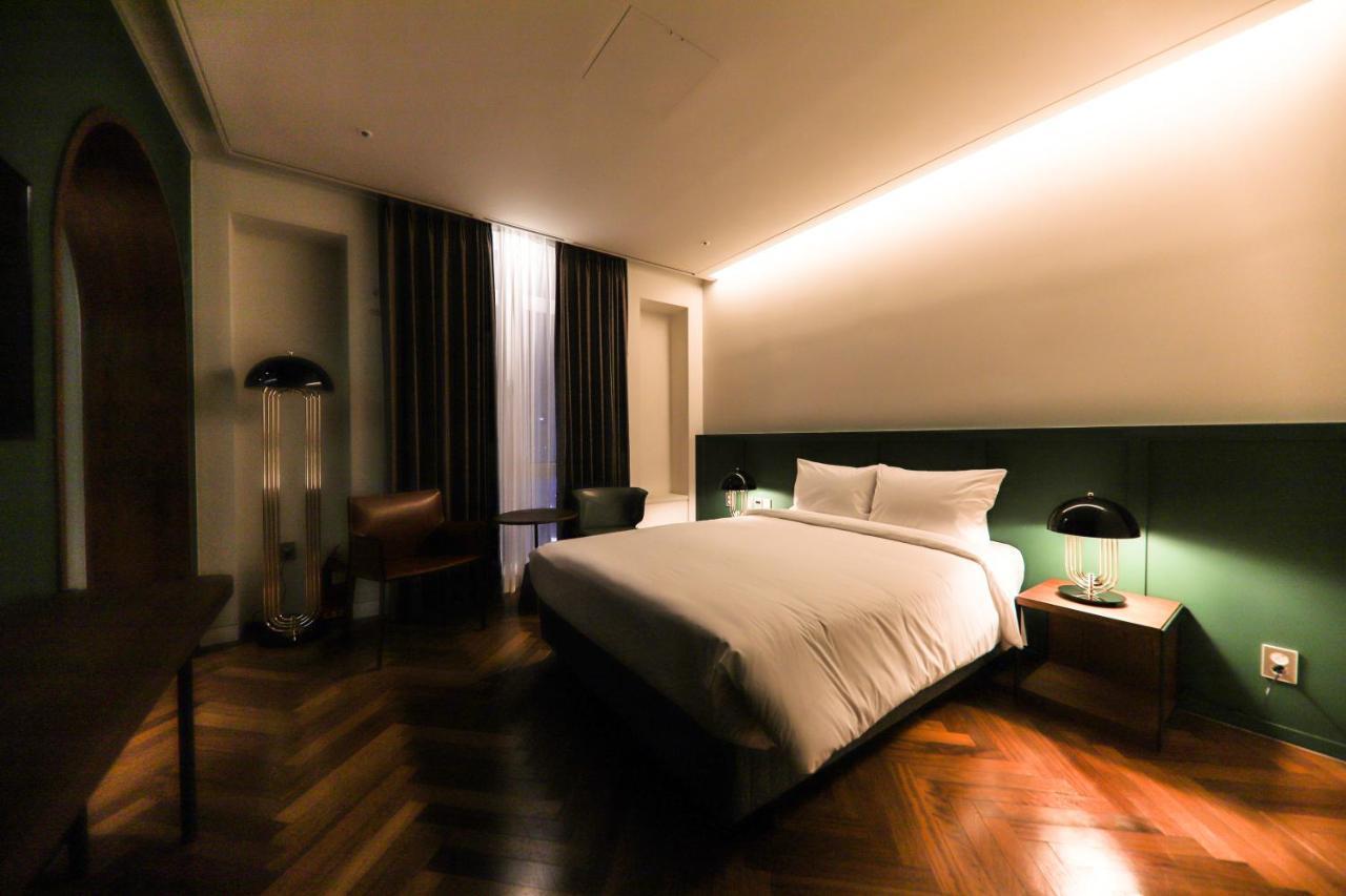 Queen Suite