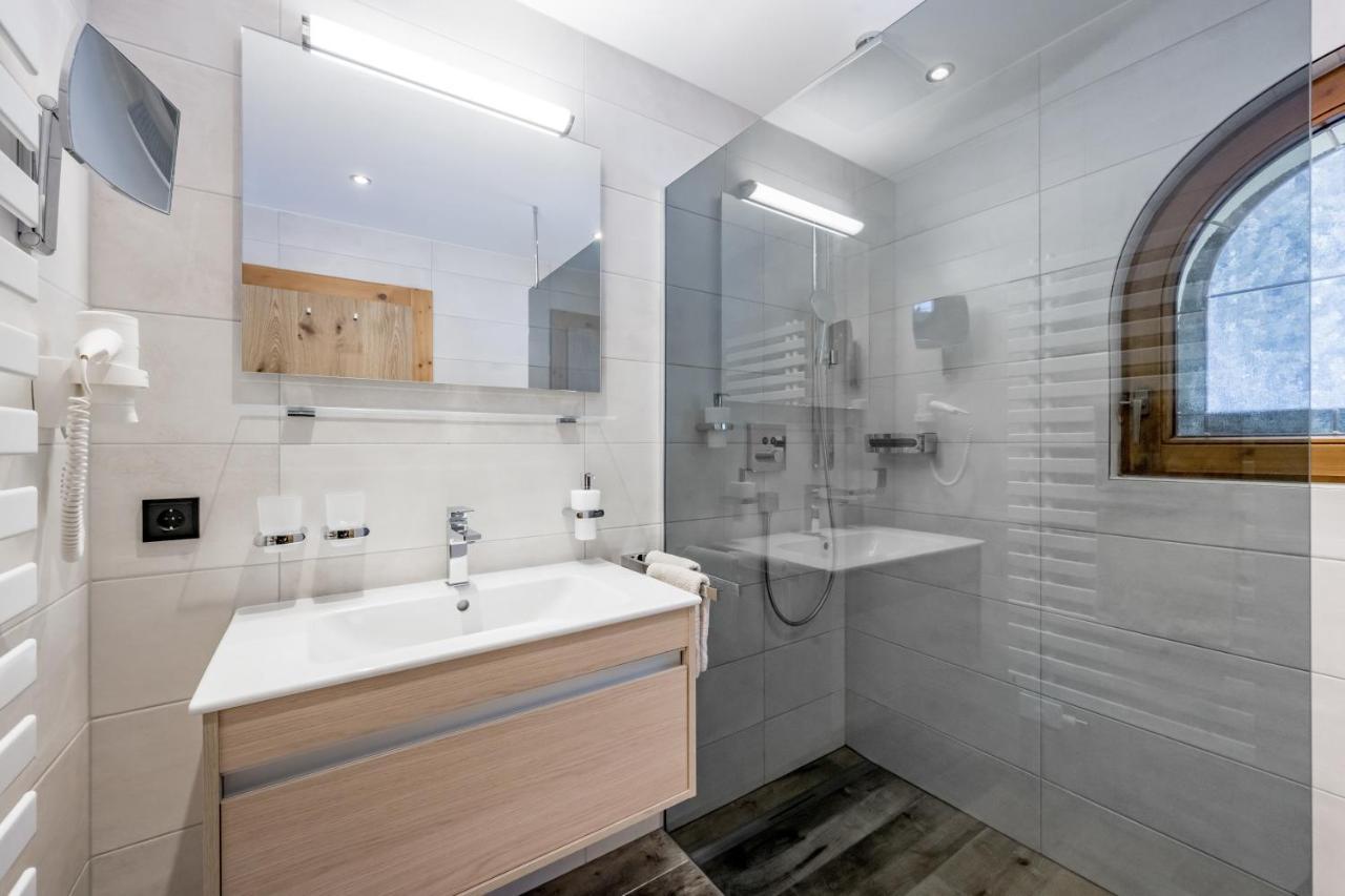 Double Room Mountain View