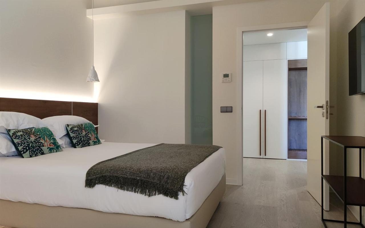 Suite with Pool View,1261726720:JPEG