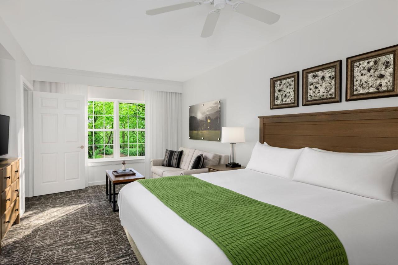 Two-Bedroom Villa with Two King Beds, Two Sofa Beds and Balcony