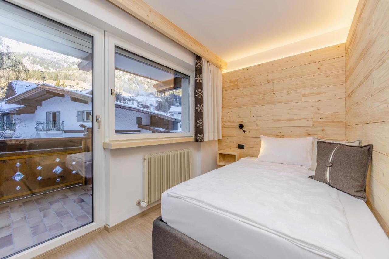 Single Room Balcony
