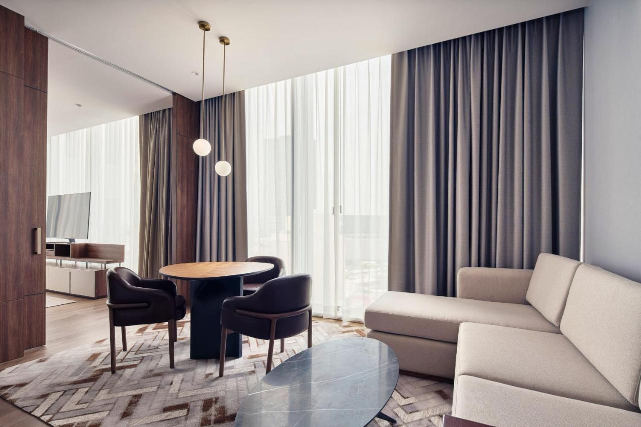 Junior King Suite,1413384749:JPEG