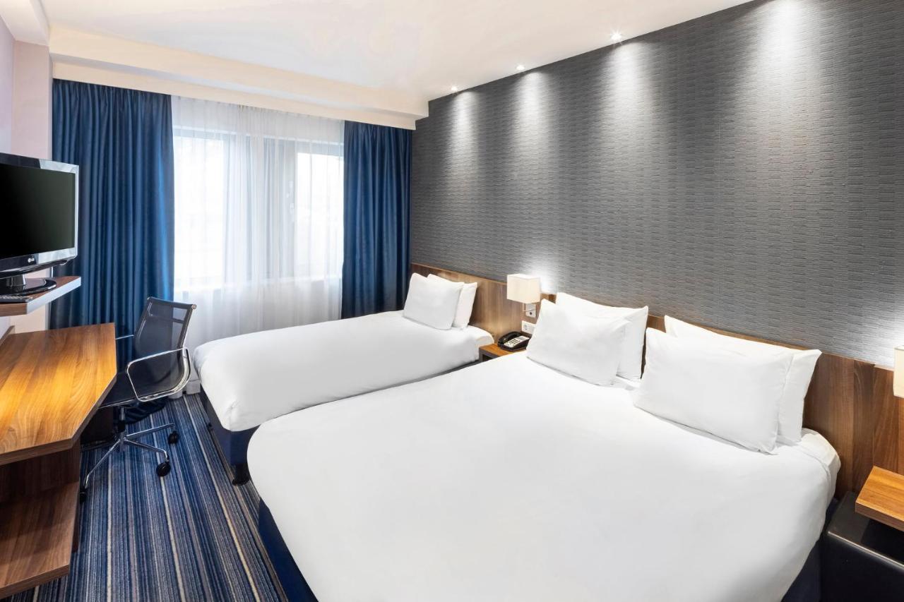 Standard Queen Room One Queen Bed One Single Bed Ground Floor
