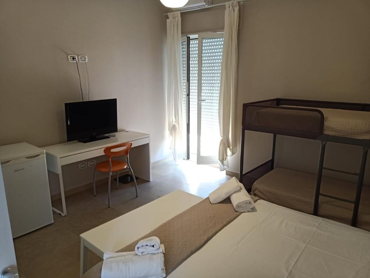 Double or Twin Room Private Bathroom
