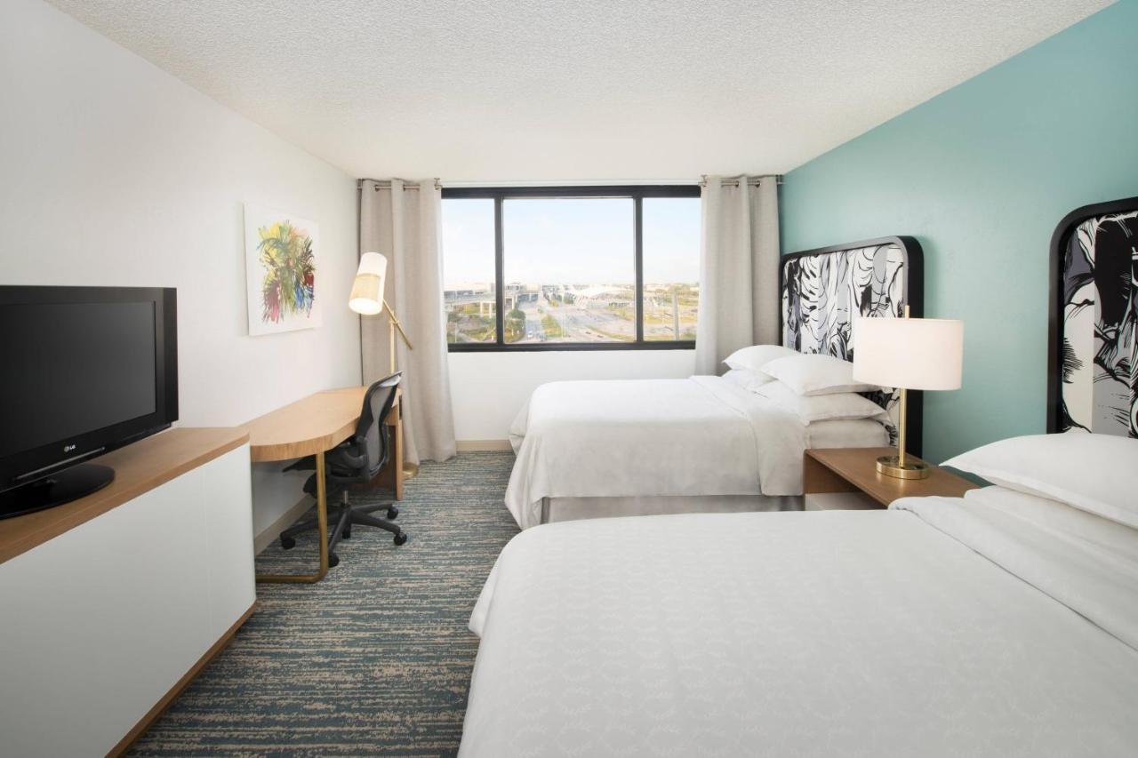 Traditional, Guest room, 2 Queen, City view,1417582095:JPEG