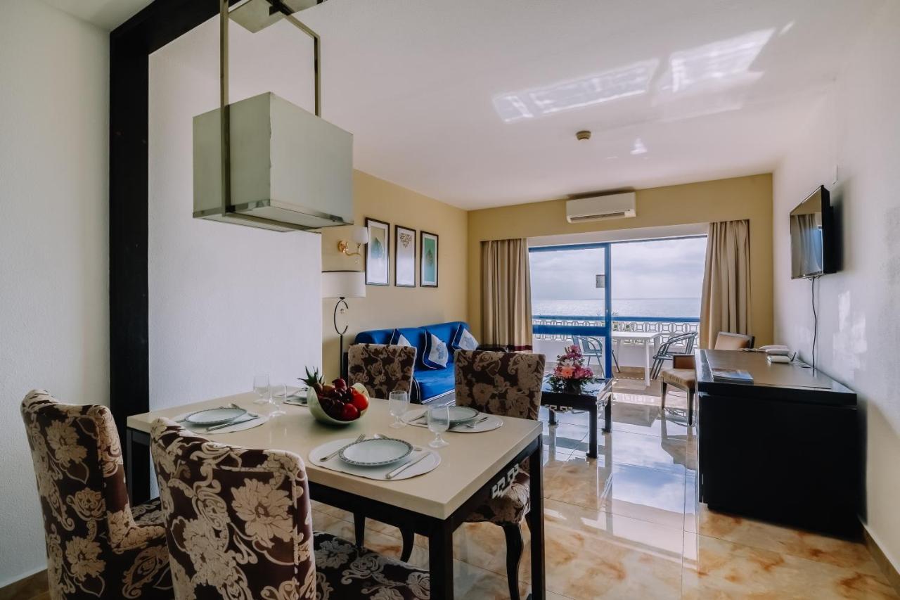 Deluxe One Bedroom Apartment