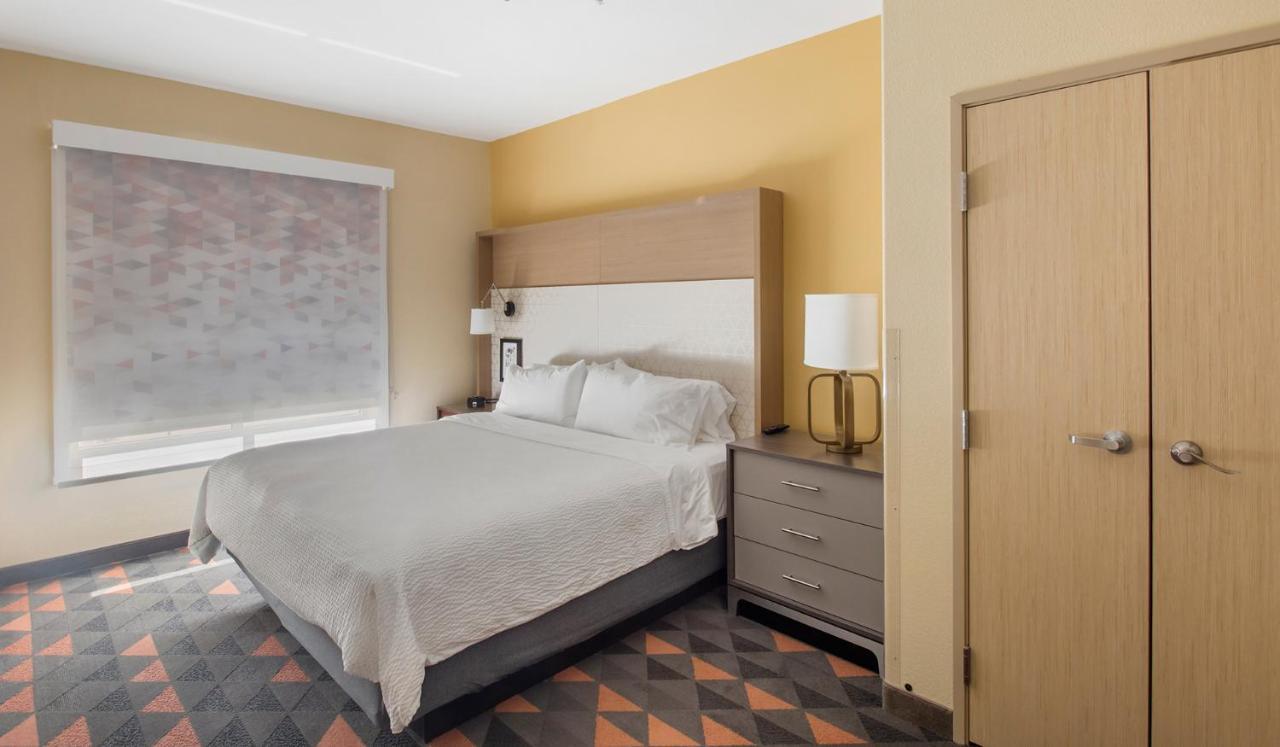 Standard Room,1555990216:JPEG