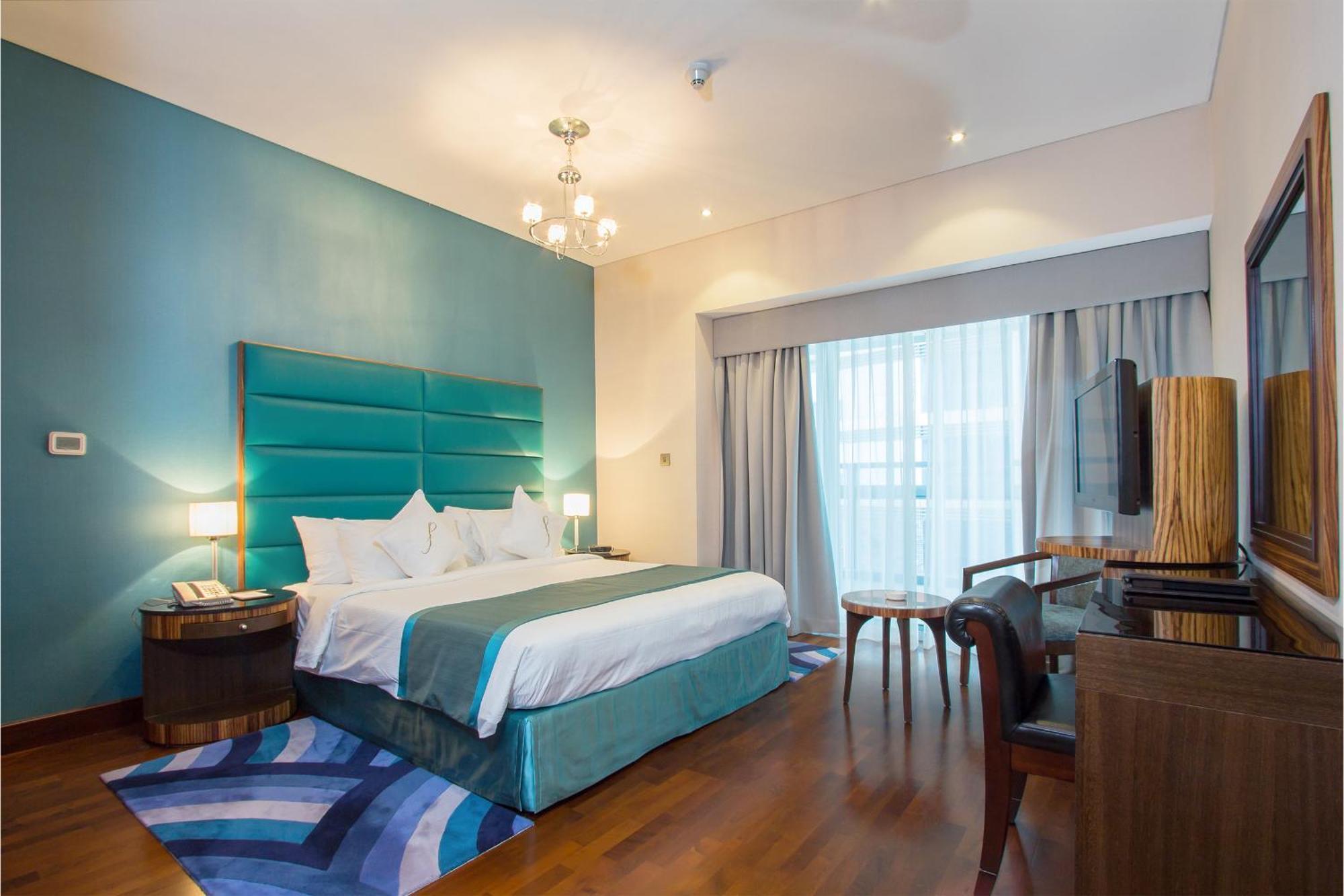 Premiere One Bedroom Apartment