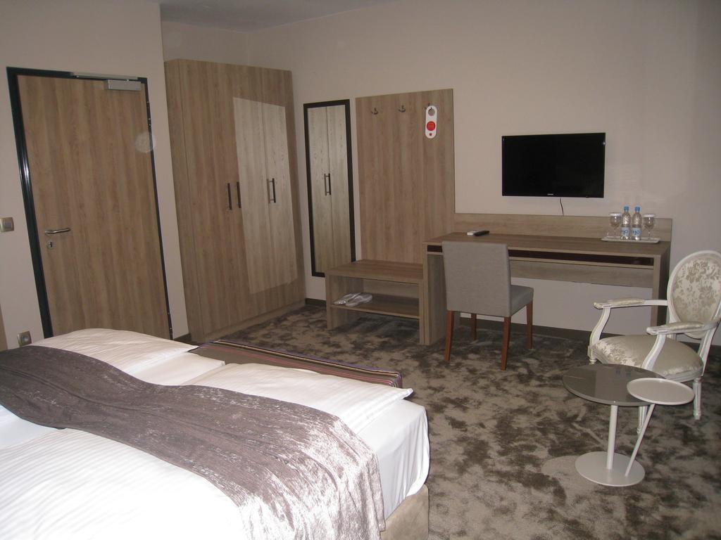 Double or Twin Room,143638925:JPEG