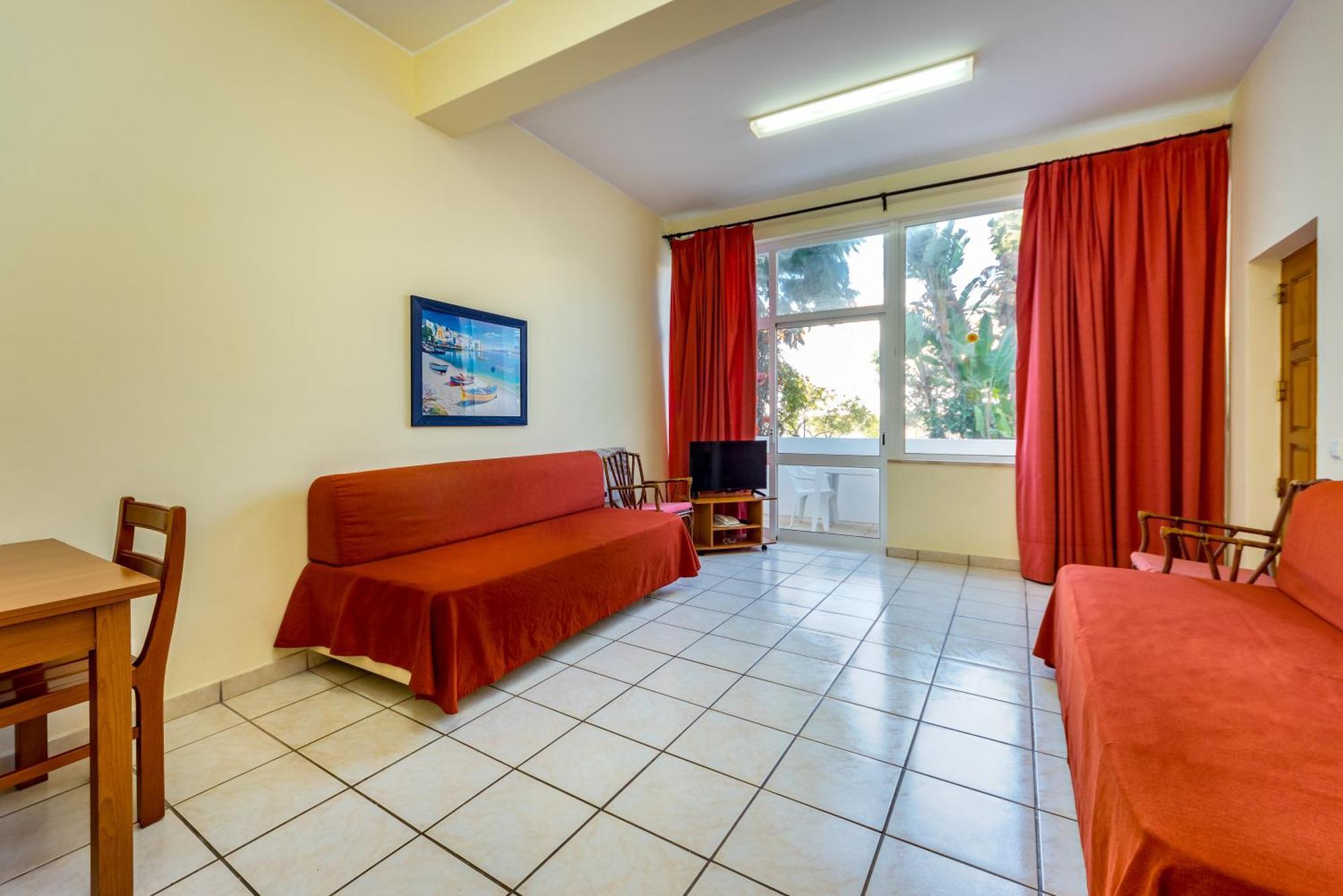 Studio Apartment