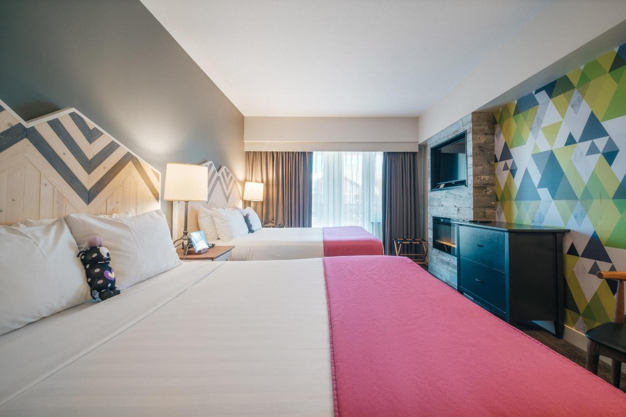 Deluxe Studio Two Queen Beds